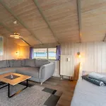 4 Personen Mit Kaminofen, Kanu Und Herrlichem Seeblick In Otterndorf