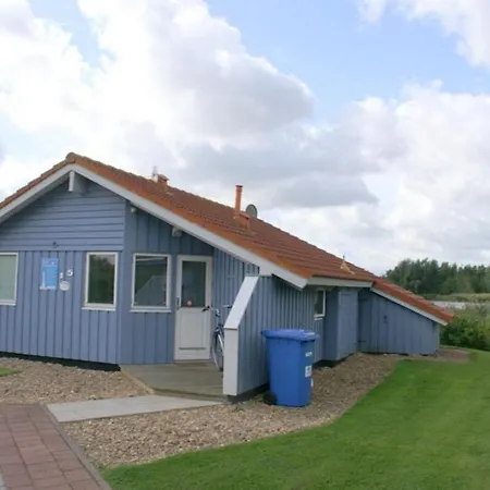 4 Personen Mit Kaminofen, Kanu Und Herrlichem Seeblick In *