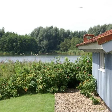4 Personen Mit Kaminofen, Kanu Und Herrlichem Seeblick In Ferienhaus Otterndorf