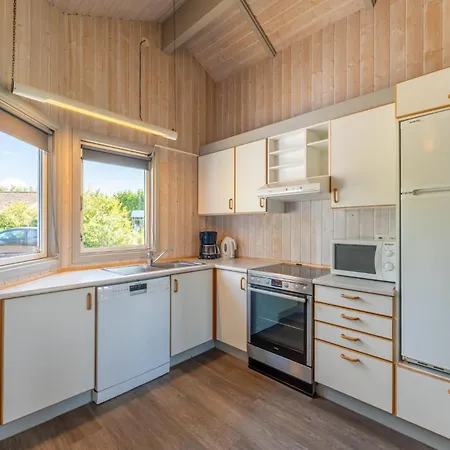 4 Personen Mit Kaminofen, Kanu Und Herrlichem Seeblick In