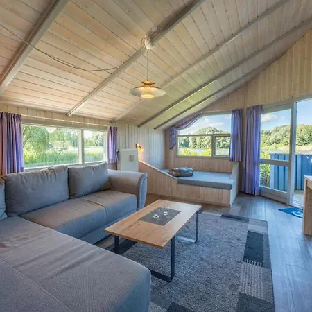 4 Personen Mit Kaminofen, Kanu Und Herrlichem Seeblick In * Otterndorf