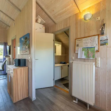 4 Personen Mit Kaminofen, Kanu Und Herrlichem Seeblick In * Otterndorf